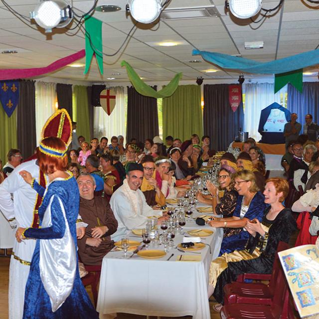 Banquet médiéval en été semaines du 15 au 22 juillet et du 29 juillet au 05 août - village club Terrou